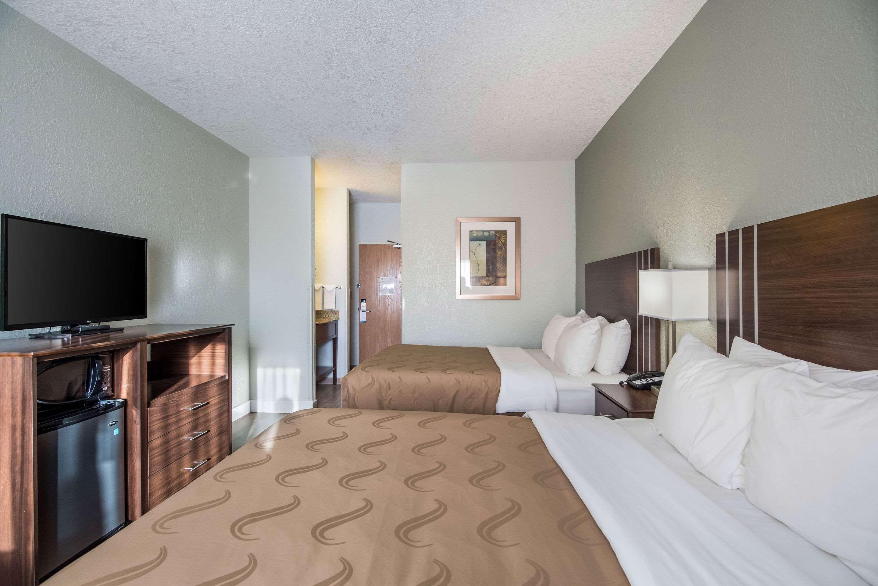 Quality Inn & Suites West Pueblo Exteriér fotografie