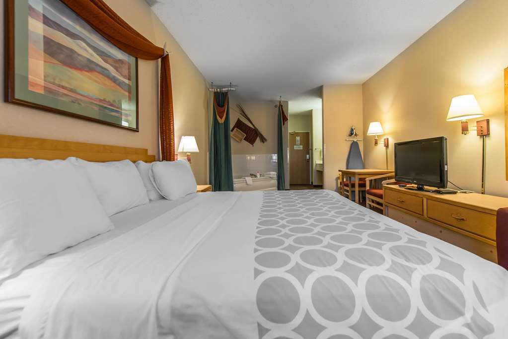 Quality Inn & Suites West Pueblo Pokoj fotografie